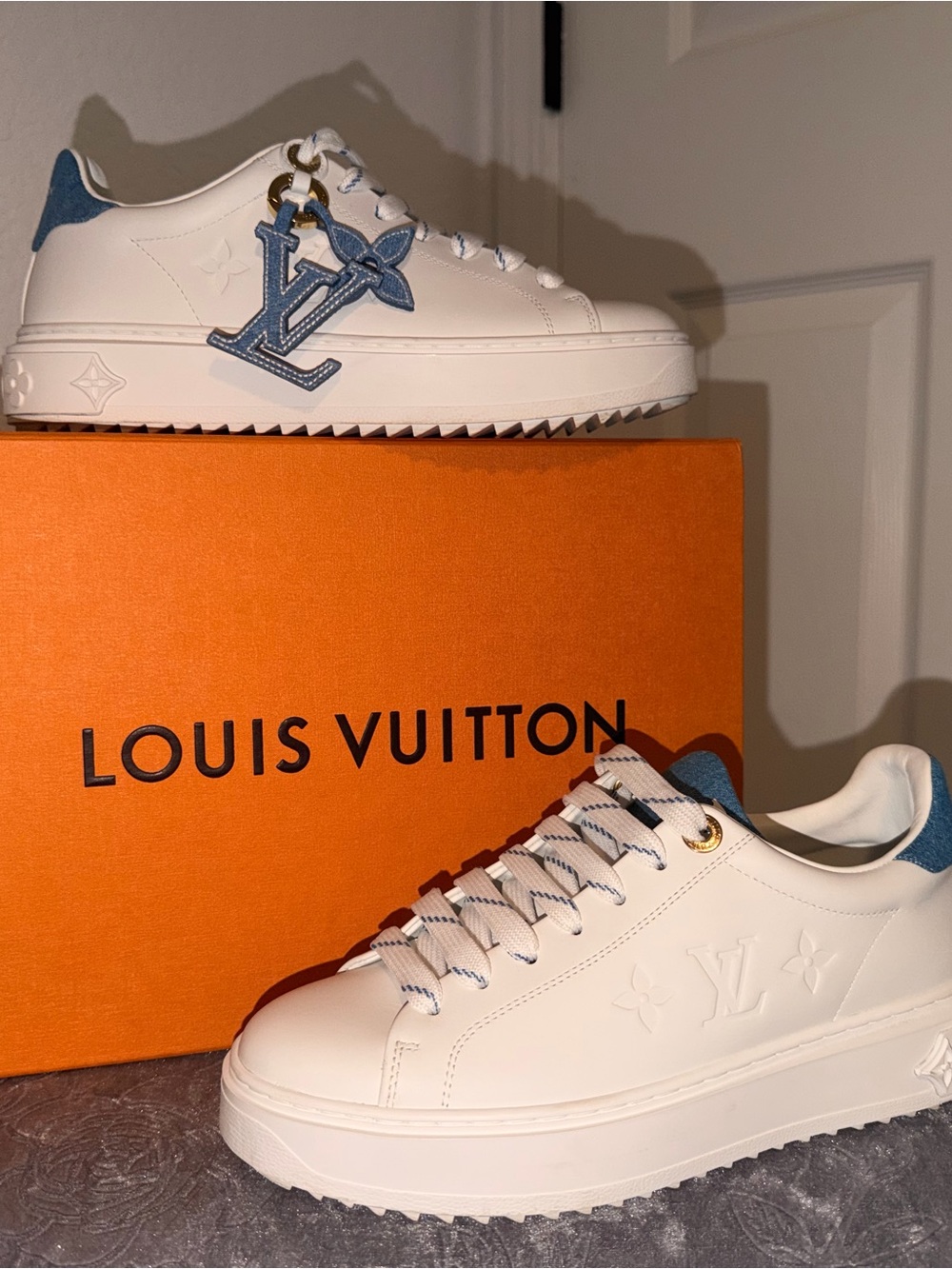 Louis Vuitton White Leather Sneakers with Blue Accents